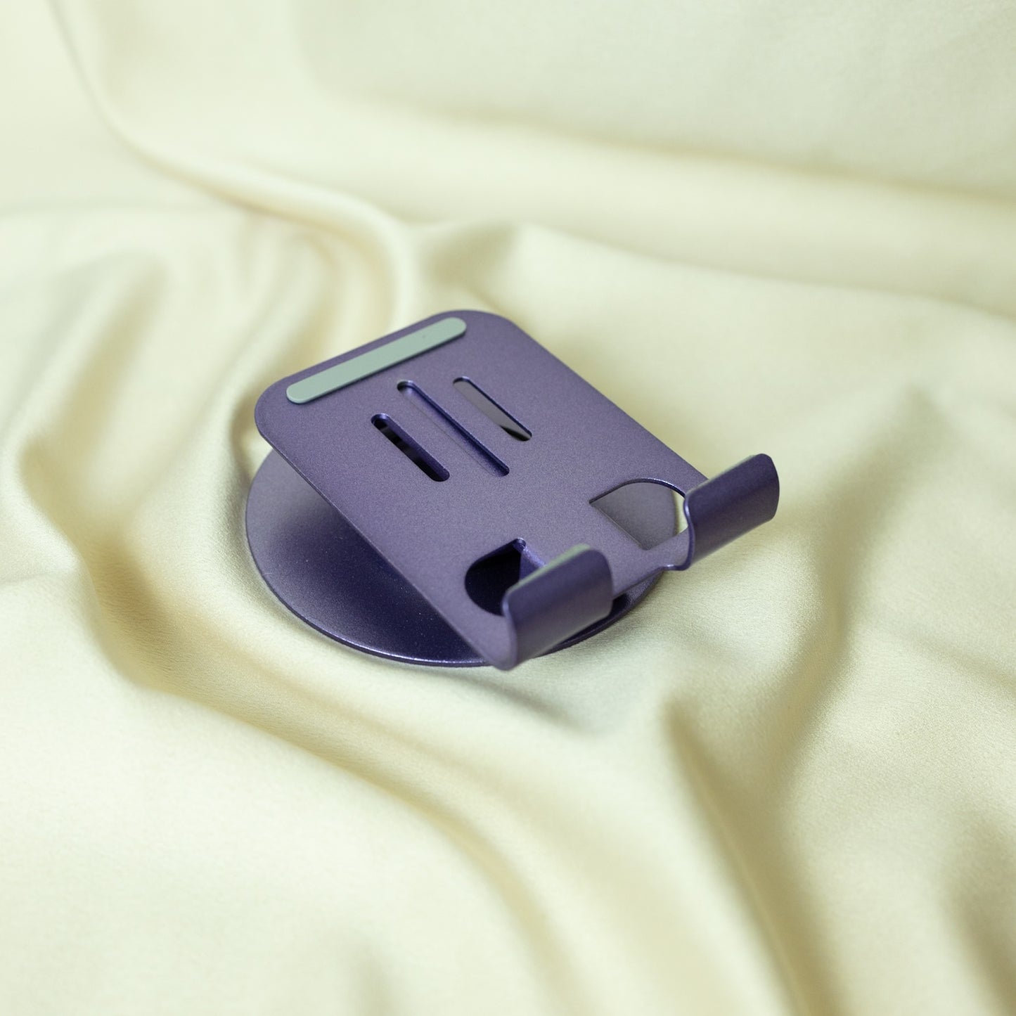 Sleek 360° Rotating Phone Holder Lavender