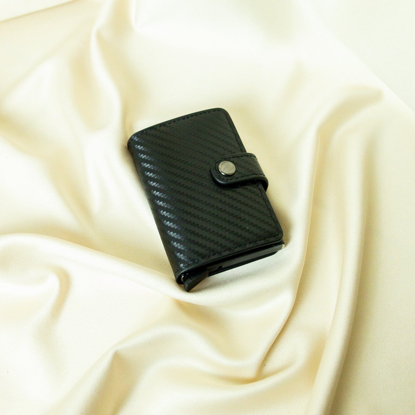 Unisex RFID Blocking Wallet Carbon Fibre