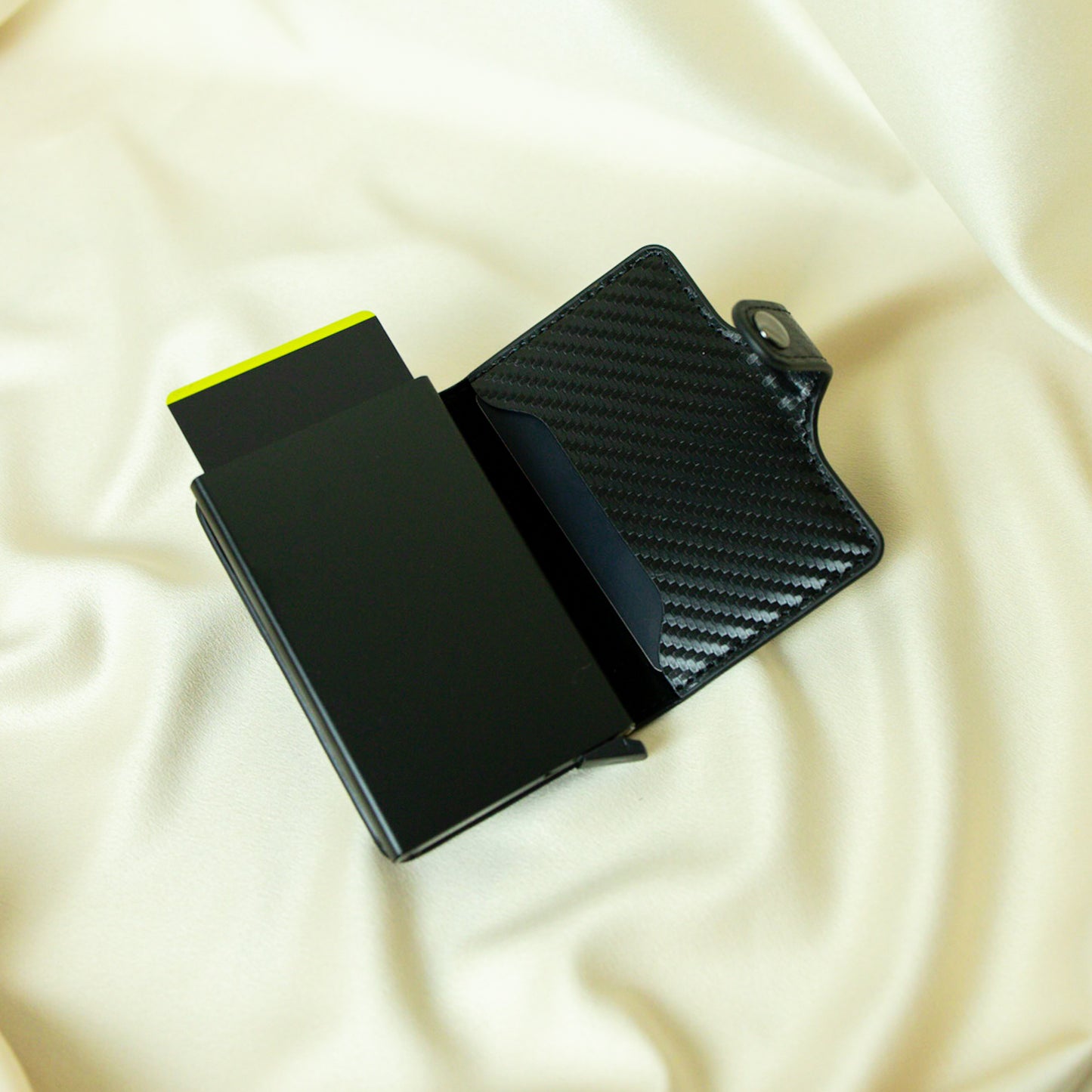 Unisex RFID Blocking Wallet Carbon Fibre