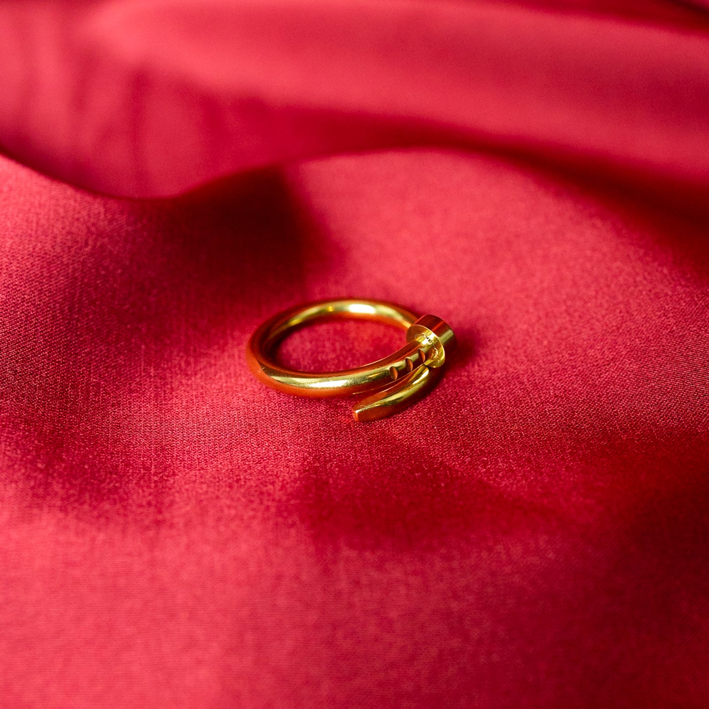 Unisex Minimal Nail Ring